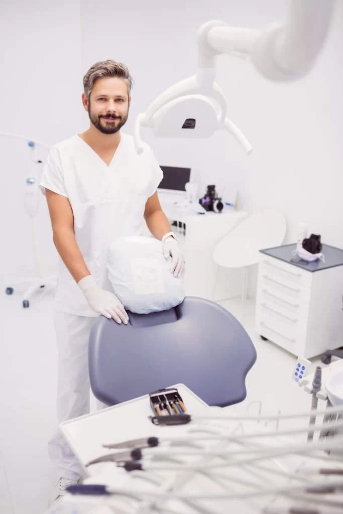 dentist standing clinic 107420 65267